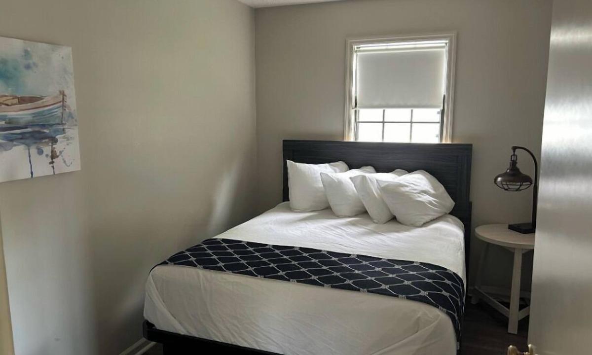 Winchester Cabin | Charming 2-bedroom cabin with WiFi, AC in Winchester