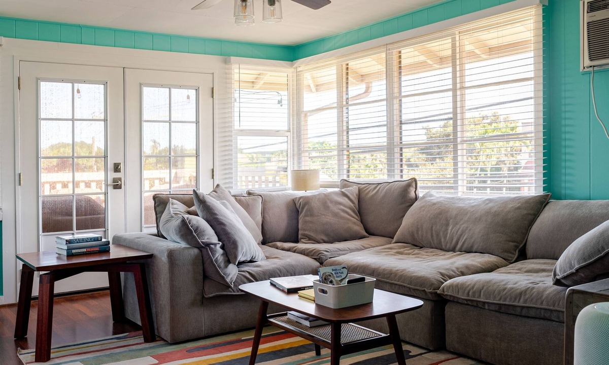 Waialee House | Charming 3-bedroom house in Haleiwa with AC, WiFi. Family friendly. Parking.