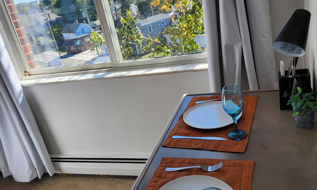 Quincy Bed & Breakfast | Charming bed & privative bath in Quincy