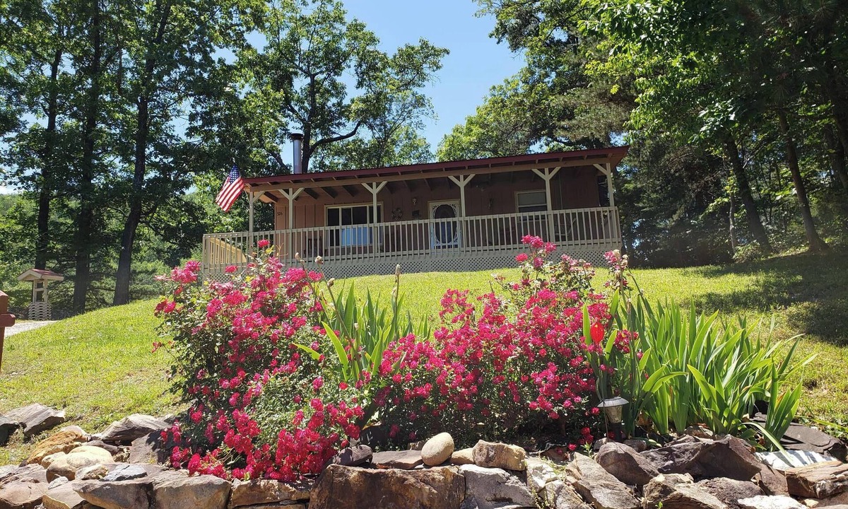 Cosby Cabin | Charming cabin with Smoky Mountain Views in Cosby