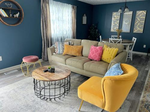 Sevierville House | Charming house in Sevierville Family friendly Quiet location Close to Wilderness