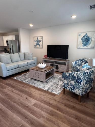 Gulfport House | Chic Beach Home Near Airport Casino Coliseum Base