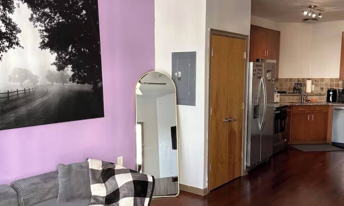 West End Condo | Chic Condo 2mi from Mercedes-Benz & State Farm
