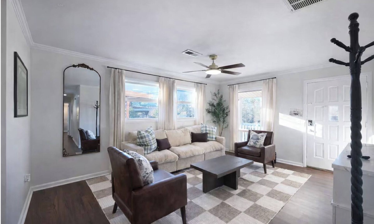 Columbus House | Chic Pool & Game Oasis Near Airport! Pets welcome