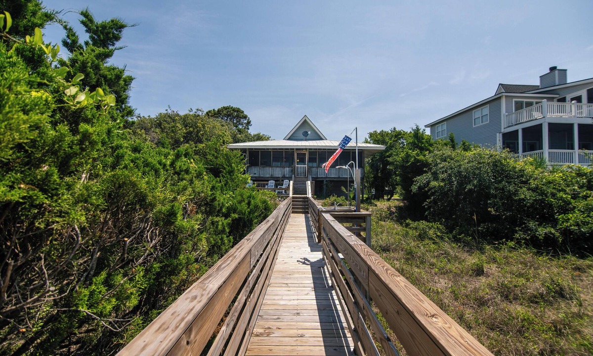 Edisto Island House | Classic on the St. Helena Sound w/Sunset Views: Screened Porch: Dolphin Sightings; Cable TV/WiFi