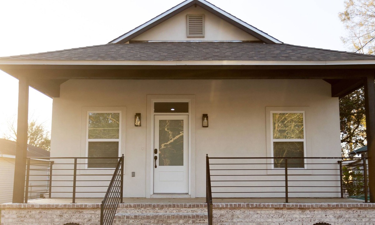 Picayune House | Clean and Modern Downtown New Construction