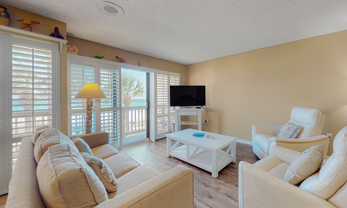 Fort Bay Condo | Coastal retreat w/gulf views, shared pool, hot tub, & beach access