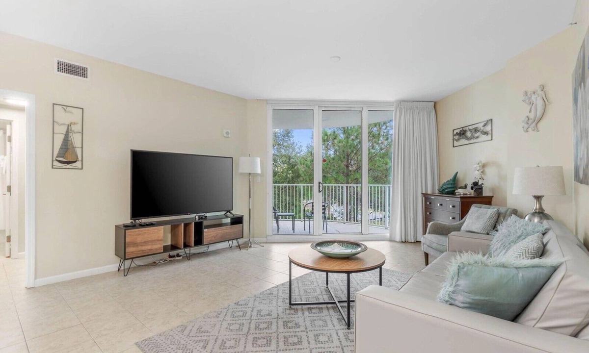 Indian Bayou Condo | Come relax at Destin Sunset Oasis. Sleeps 6!