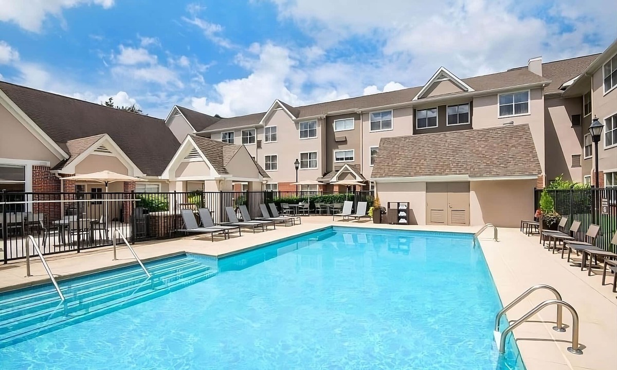 Town Center Hotel | Comfort and Convenience! Private Kitchen, Free Breakfast, Pet-friendly, Pool!