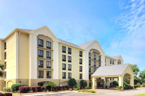 Northeast Pensacola Hotel | Comfort Inn Pensacola - University Area