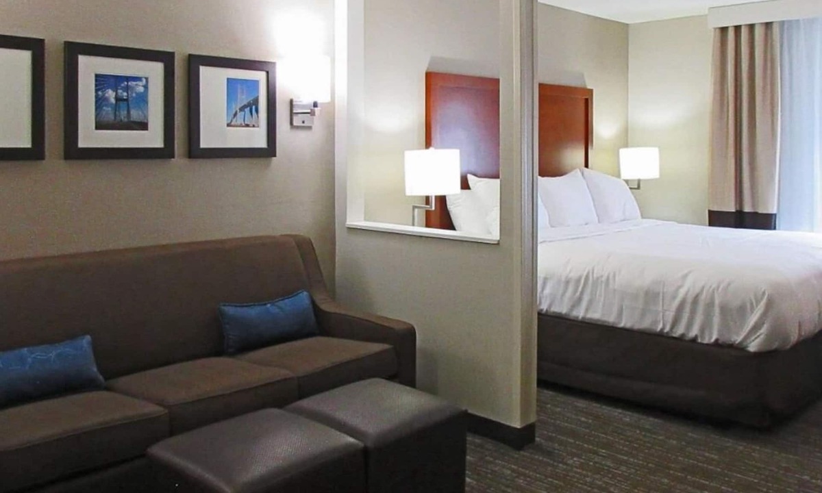 Dock Junction Hotel | Comfort Inn & Suites Brunswick I-95