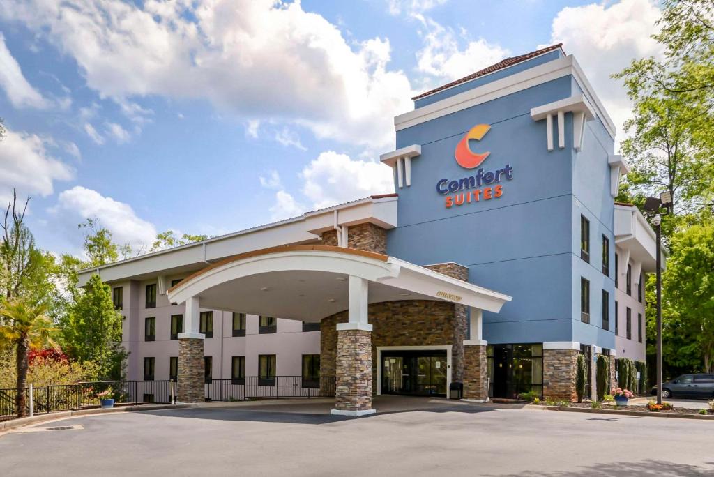 Town Center Hotel | Comfort Suites At Kennesaw State University