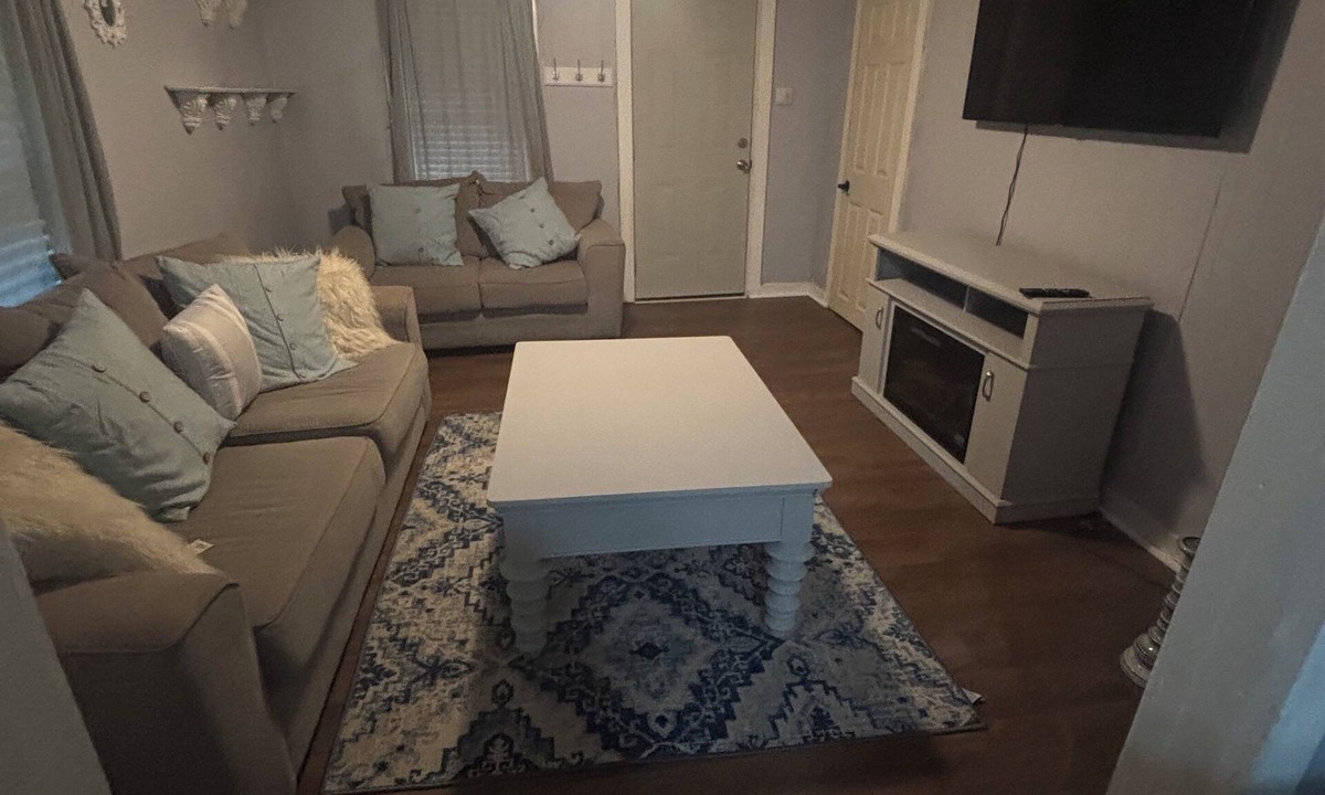 Ruston Apartment | Comfortable 2BR Retreat in Ruston Perfect for Game Days”
