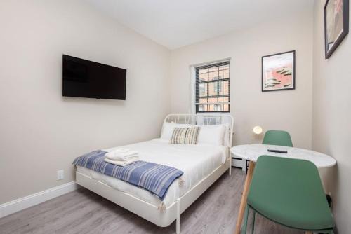 Prudential - St. Botolph Apartment | Compact Back Bay Studio
