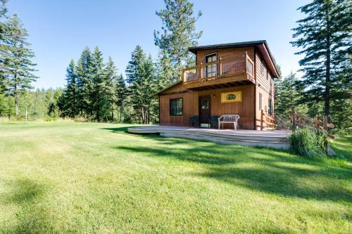 Okanogan House | Conconully Cabin on 42 Private Acres Near Hiking!