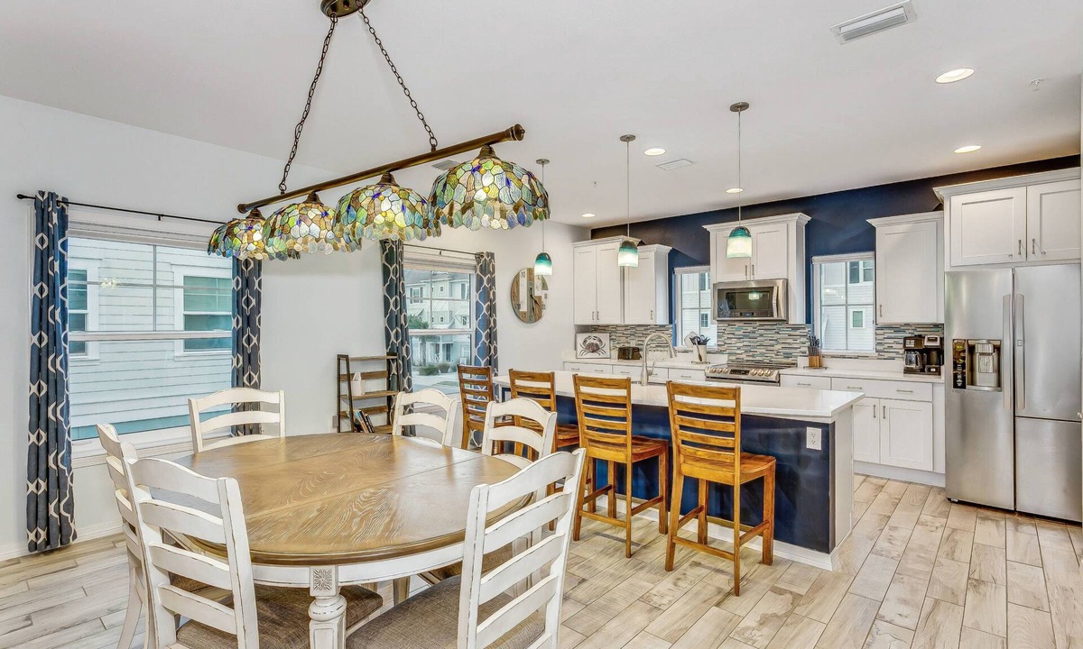 Ono Island House | Corner Townhouse in Lost Key | Pet Friendly |Garage | Private Beach Club | 2 Pools | Fitness Center