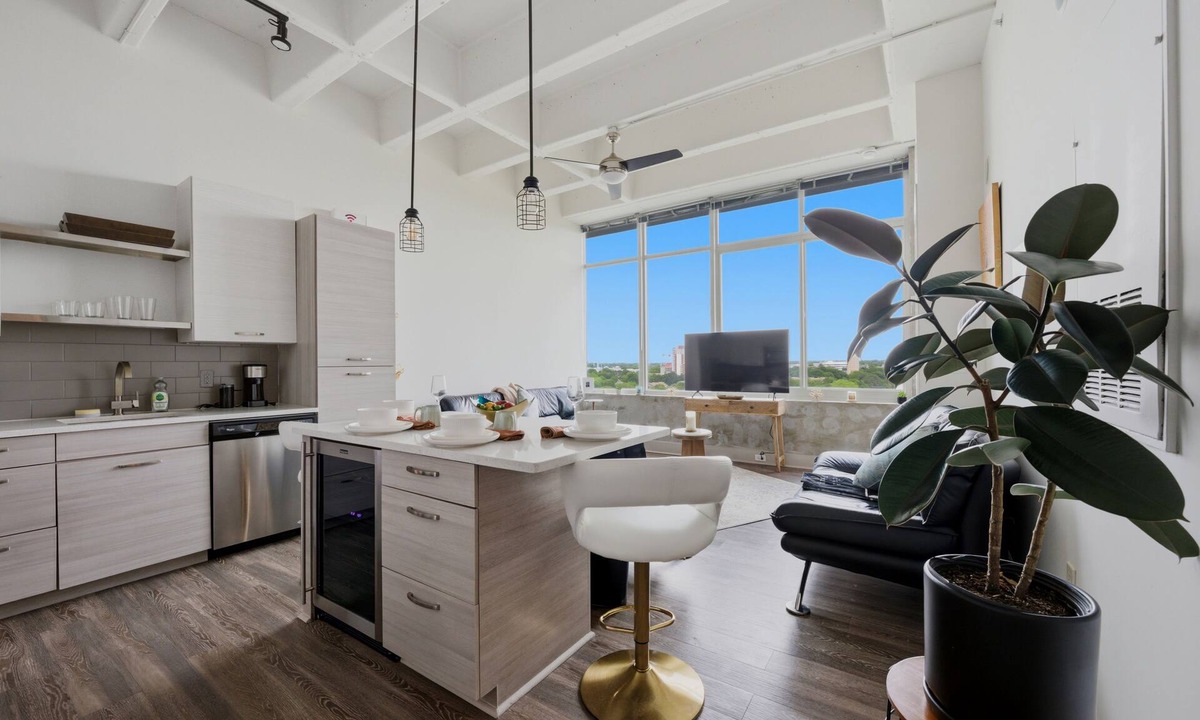 Peachtree Center Apartment | Cozy 1-bedroom apartment , skyline views 5 Mins from World Cup