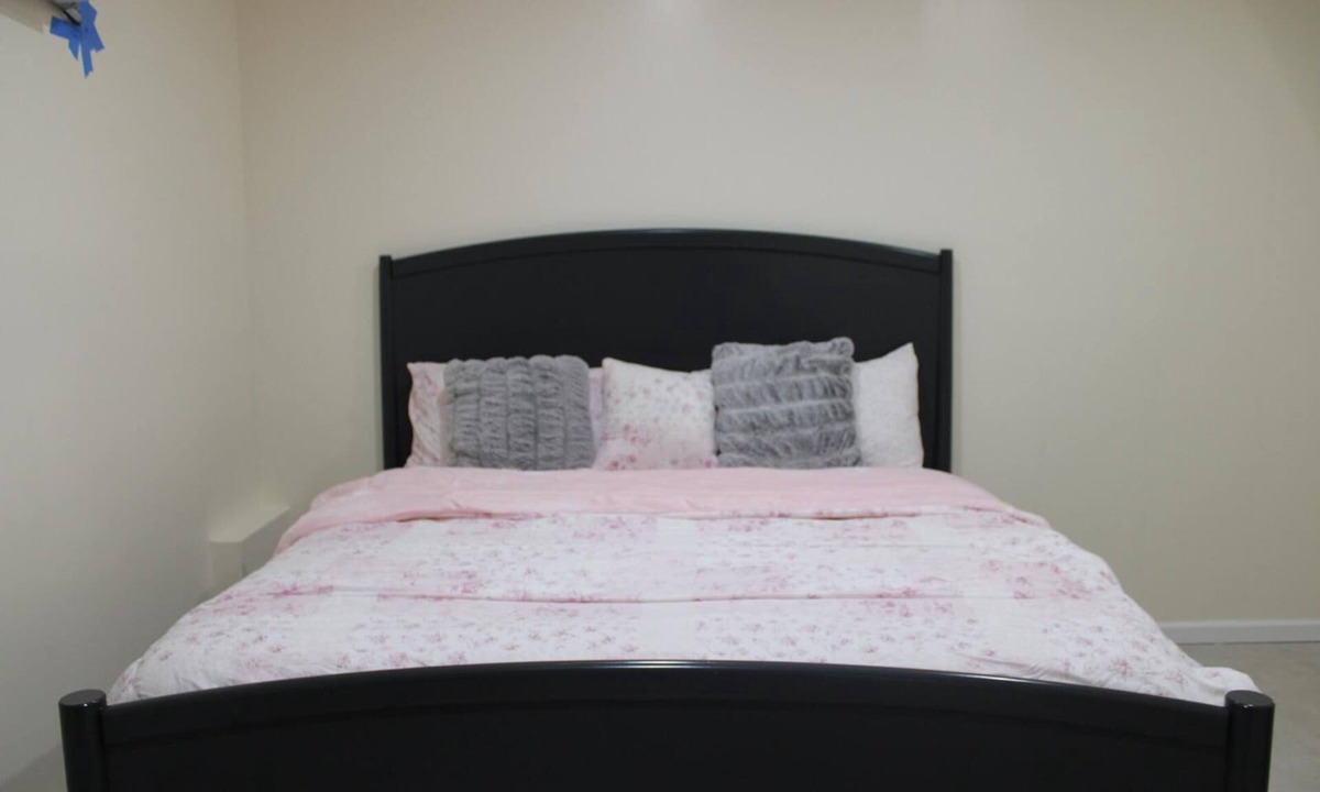Covington Apartment | Cozy 1-bedroom basement apartment in charming Covington with AC.