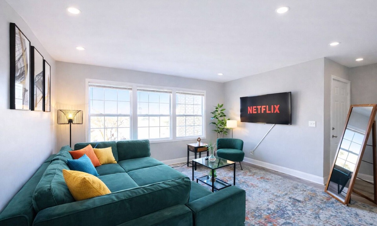Birmingham Apartment | Cozy 1BR Retreat with Parking Close to Downtown Birmingham and UBA