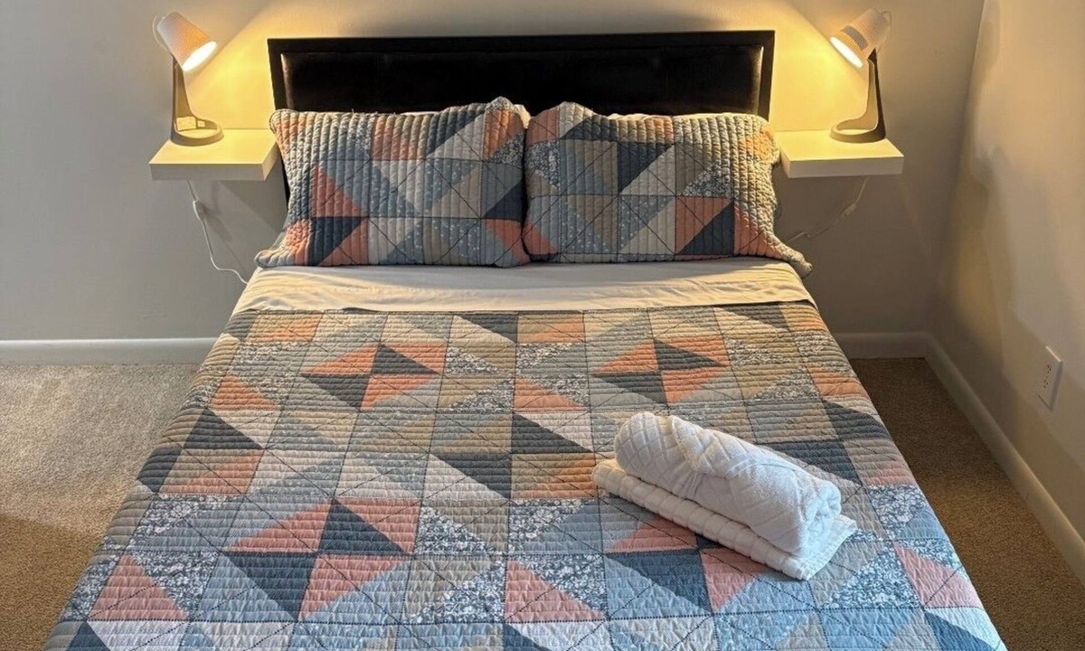 Huntsville Apartment | Cozy 2-bedroom apartment in perfect Huntsville with AC and gym access