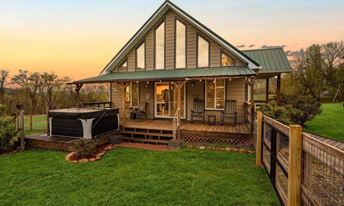 Del Rio Cabin | Cozy cabin retreat w/hot tub and fenced yard. Pet-Friendly!