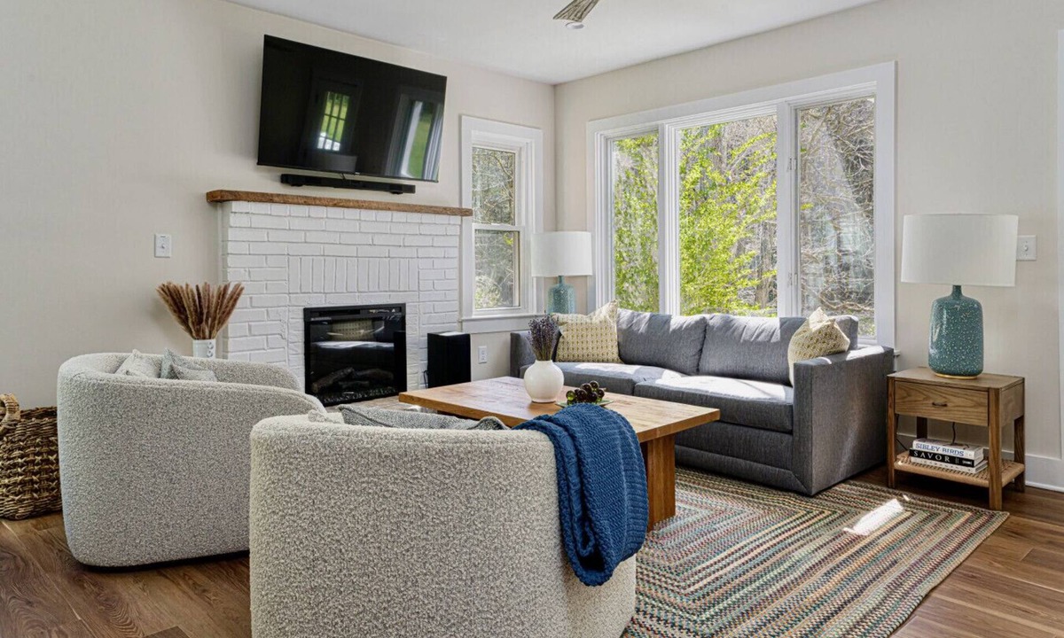 Mars Hill Apartment | Cozy Country Cottage | Fire Pit, BBQ, Dog Friendly