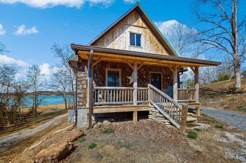 Dandridge House | Cozy Lake Front Cabin Sleeps 4 Dock Play Yard