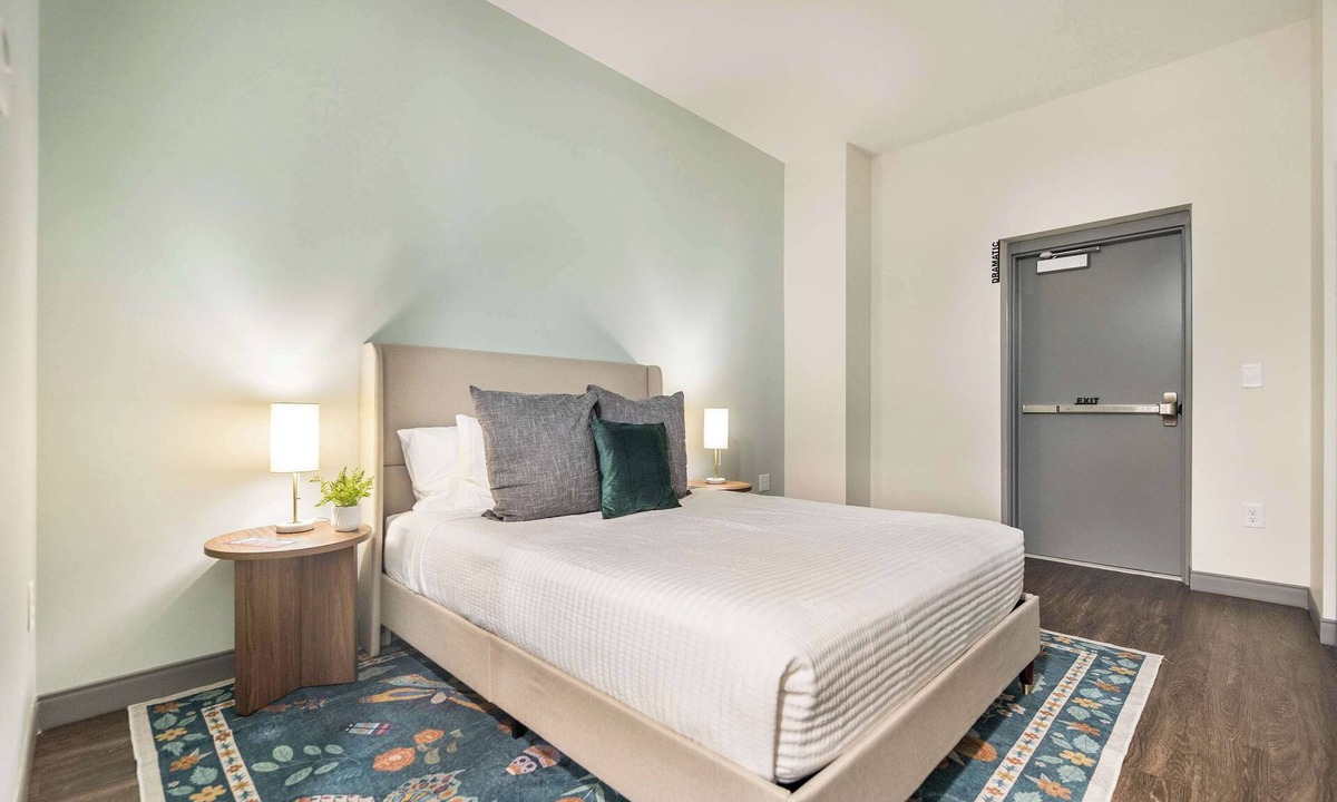 Macon Apartment | Cozy Stay Next To Atrium Hospital | Walk Score 74; Mercer Music at Capricorn – ~
