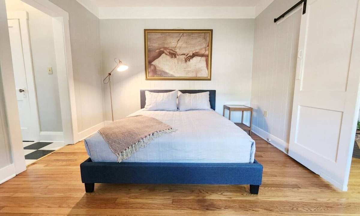 Colonialtown North House | Cozy Vintage Bungalow @Mills50 District