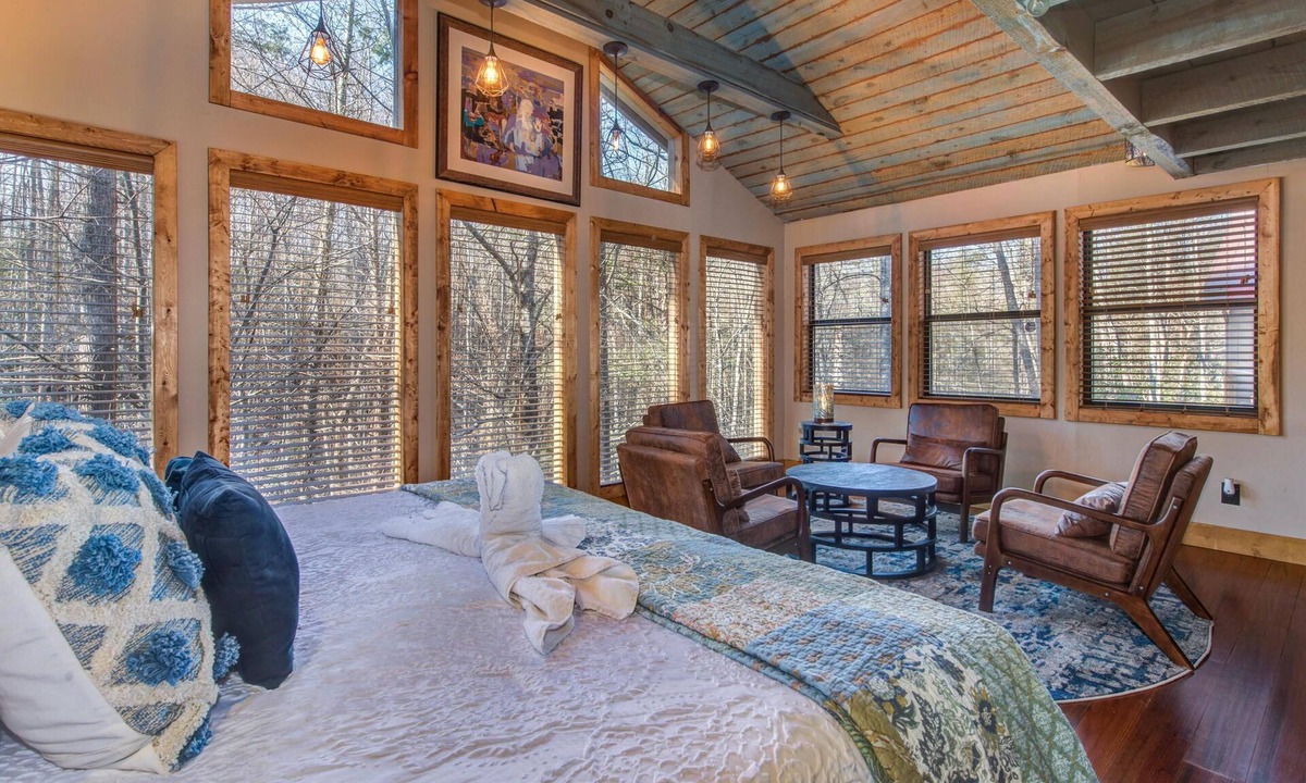 Cosby House | Cricket Hollow Lodge