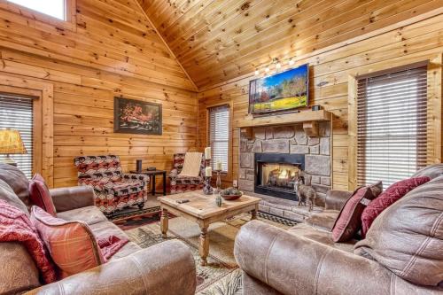 Sevierville House | Cubs Cozy Den by Avada Properties