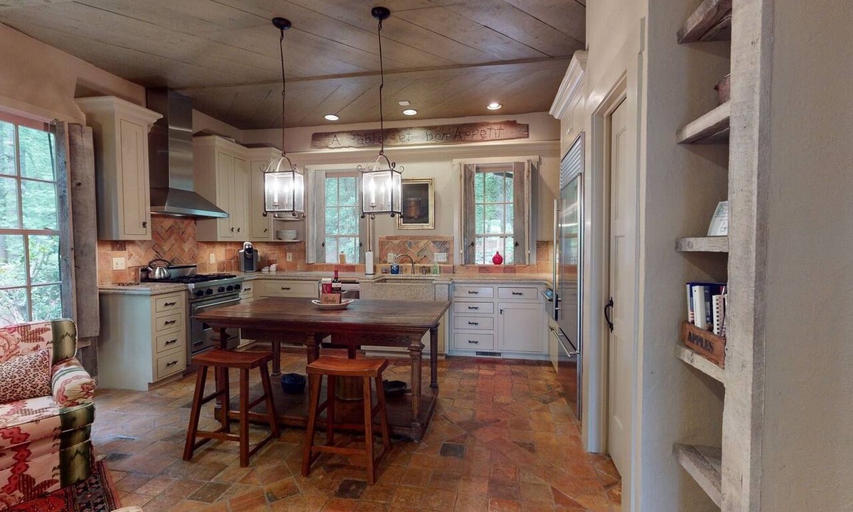 Highlands Cabin | Custom French Country Home in the Historic Mirror Lake District | Billy Cabin
