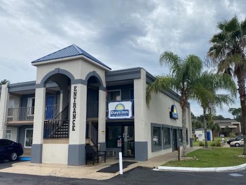 Dock Junction Hotel | Days Inn by Wyndham Brunswick/St. Simons Area