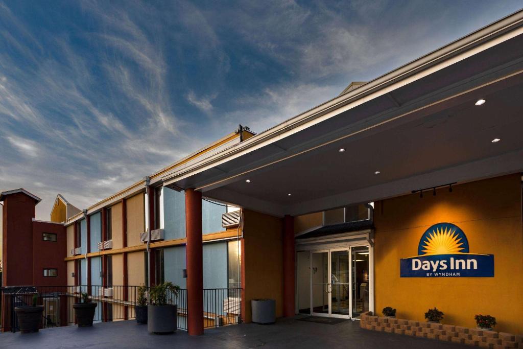 East Point Hotel | Days Inn by Wyndham Hartsfield Jackson Atlanta Airport West