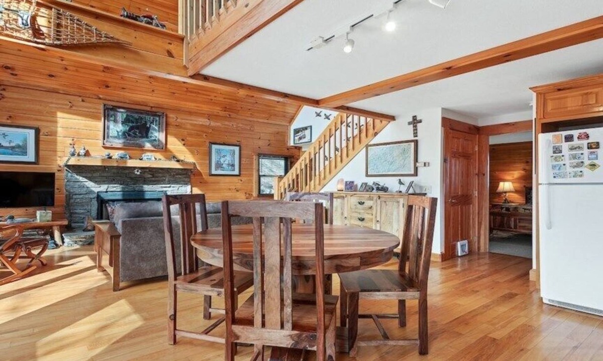 Waynesville Cabin | Deer Ridge - 3BR, 3BA Cabin w/Hot Tub, Firepit