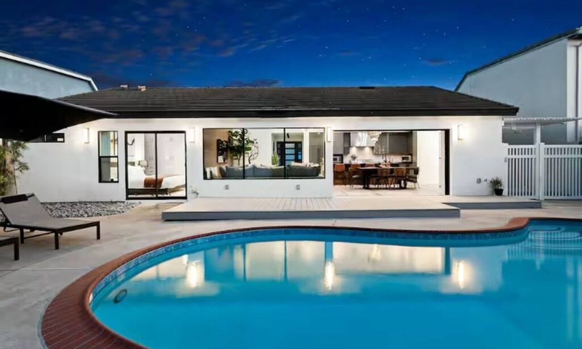 Fountain Valley House | Designer Concept Villa in OC