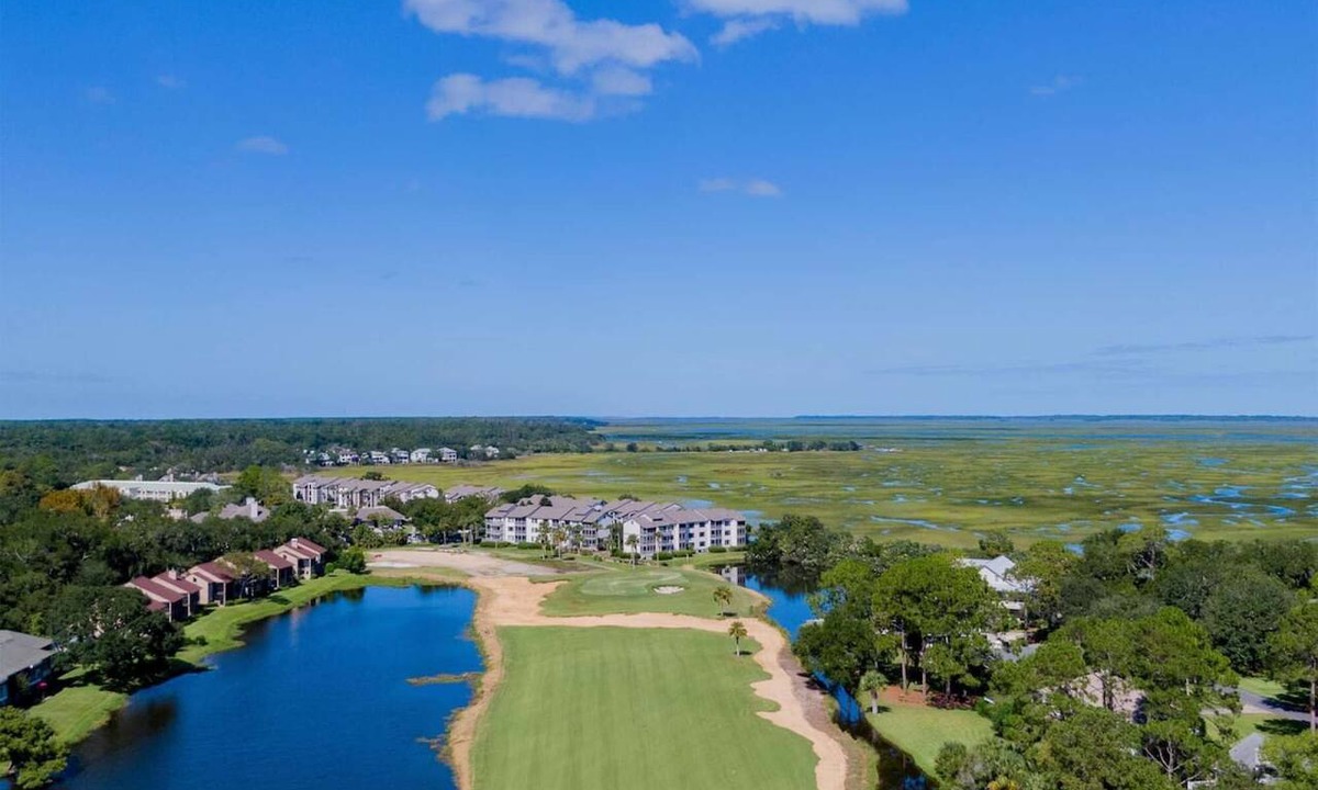 St. Simons Island Apartment | Direct Marshlands Views + Golf. Pool. Restaurant.