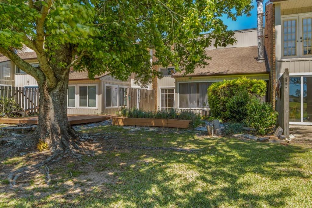 Perdido Bay Villas House | Dog friendly coastal townhome with golf course views patios and washer dryer