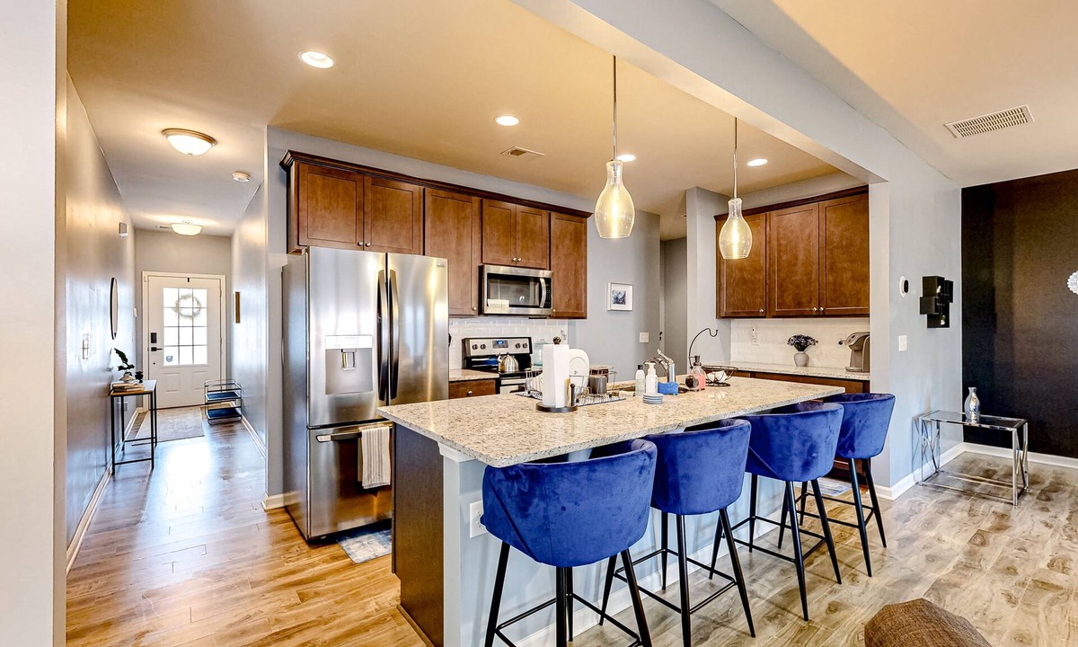 Church Street House | Dog-friendly townhouse near downtown with full kitchen, streaming, washer/dryer