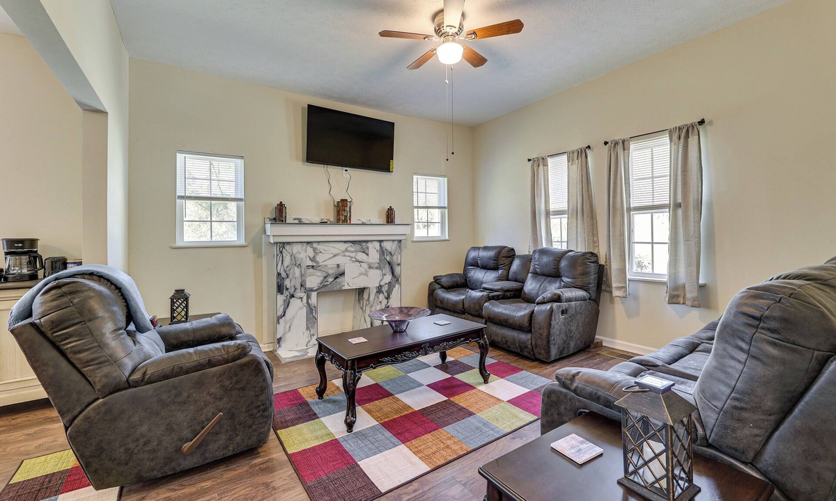 Tuskegee House | 'Doris & Susan's Place' - Historic Tuskegee Home