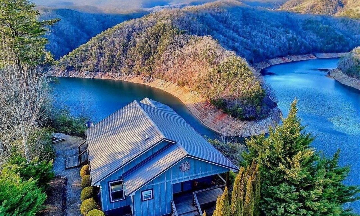 Bryson City House | Eagles Landing - Magical Views - Hot Tub