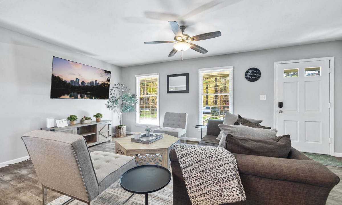 Powder Springs House | Elegant Family Living | Mins to 6 Flags & Downtown