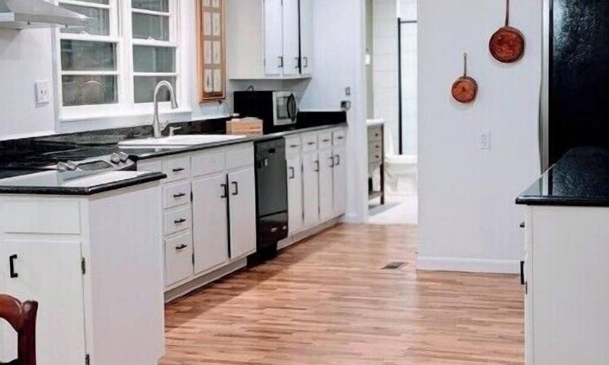 Belle Mina House | Enjoy farm and nature near South Huntsville, Redstone Arsenal, and the River!