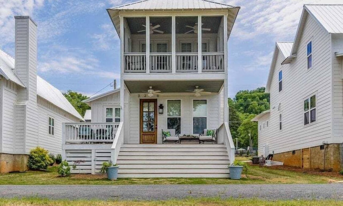 Guntersville House | Enjoy Life at River Rocks Plantation