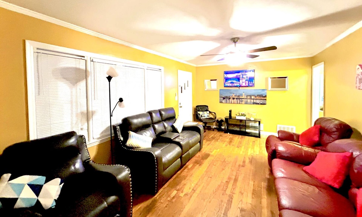 Stockbridge House | [Enjoy Little🥳🎉🎊🤳Event]3BR/1.5 BT🔺Private Home🏘 D-Patio/Fenced@ATL-🌆✈🎡⚽️