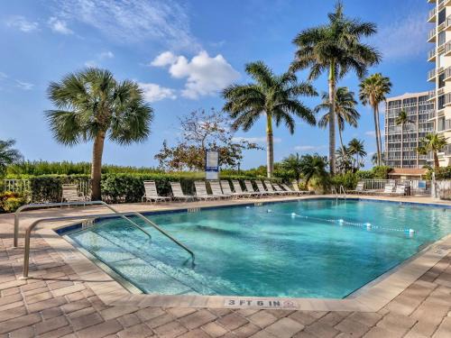 South Island Apartment | Estero Beach & Tennis 907A