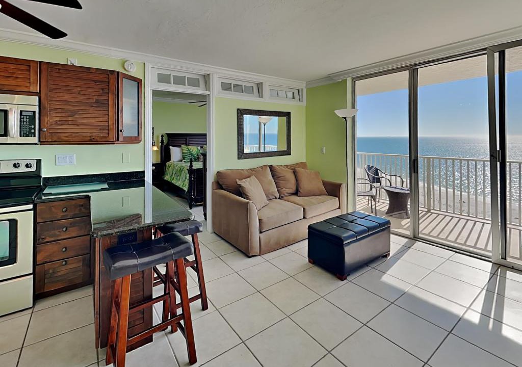 South Island Apartment | Estero Beach & Tennis 805A