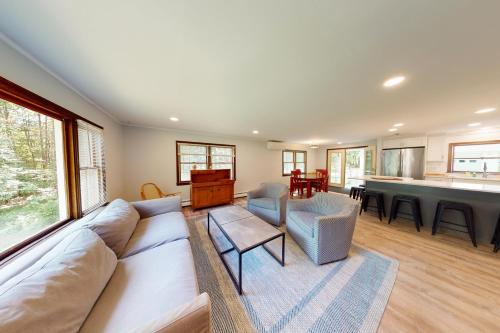 Readfield House | Falling Pines