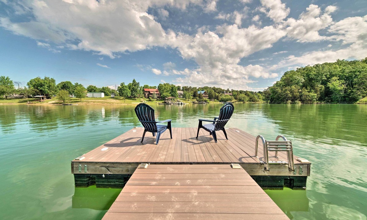 Sevierville House | Family Getaway on Douglas Lake! Home w/Deck, View