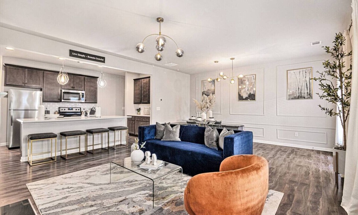 Church Street House | FamilyVacationDestination-2 Car Garage-Sleeps 7 !